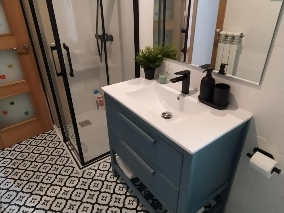 Apartamento De 120M2 Al Lado De Cabarceno Saron Exterior foto